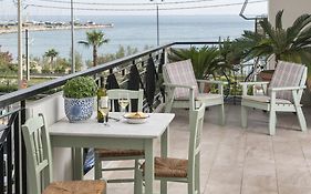 Unique flat with Sea view - Beachfront 2 Bdrm Apartment